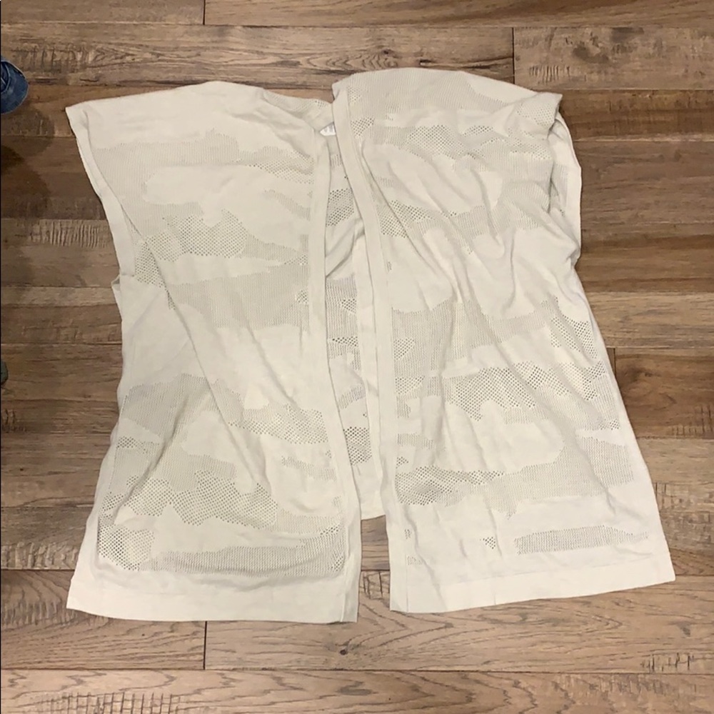 Worn once! LULULEMON cream camo shawl